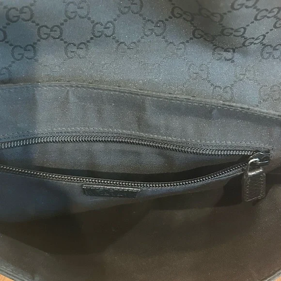 Gucci crossbody or bumbag - Picture 6 of 8